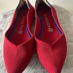 🎄’Tis The Season Sale 🌲
💎Authentic⭐️Rothy's Vibrant Red Pointed Flats